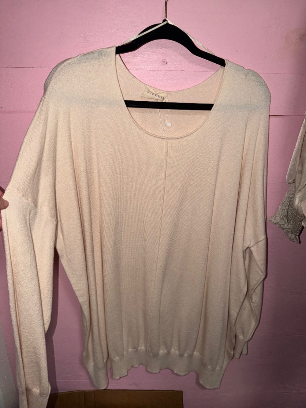 Women’s plus size cream round neck sweater❤️ NWT